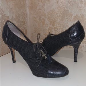 KATE SPADE LACE UP BOOTIES